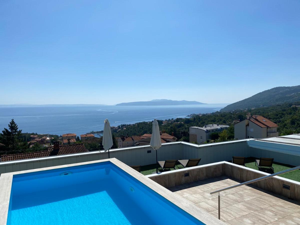 Appartement Stella - Heated Rooftop Swimming Pool Ičići